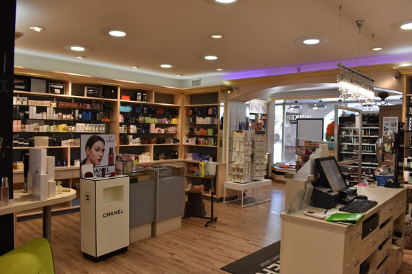 Bild 3 von HINKER Beauty trifft Mode