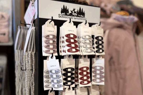 Bild 2 von Schwarzwald-Geschwister Kinderbekleidungsgeschäft